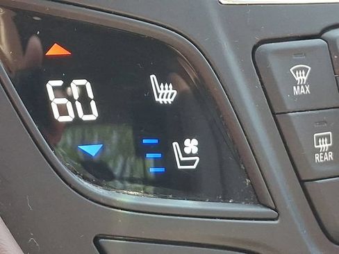 Used 2016 Buick Envision Premium AWD/4WD image 15