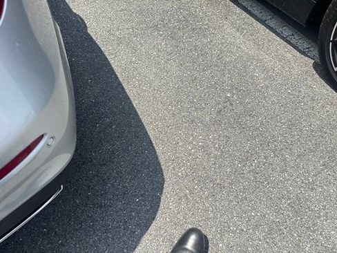 Used 2019 Mercedes-Benz E 300 4MATIC image 18