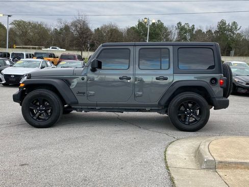 Used 2021 Jeep Wrangler Unlimited Sport image 4