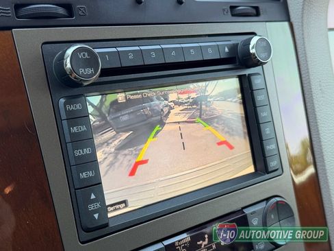 Used 2011 Lincoln Navigator 4WD image 21