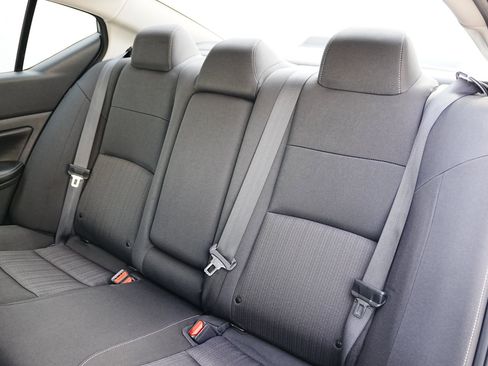 Used 2023 Nissan Altima 2.5 SV image 14