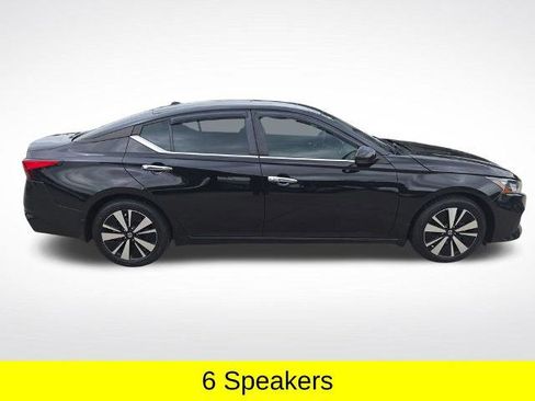 Certified 2021 Nissan Altima 2.5 SV w/ SV Premium Package FWD image 9