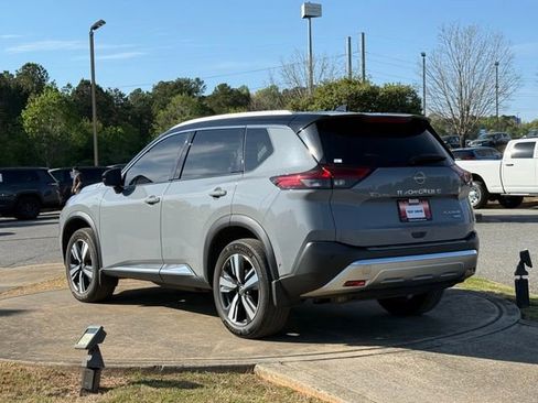 Used 2022 Nissan Rogue Platinum w/ Head-Up Display Package image 5