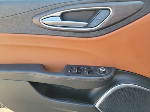 Used 2019 Alfa Romeo Giulia Ti RWD image 18