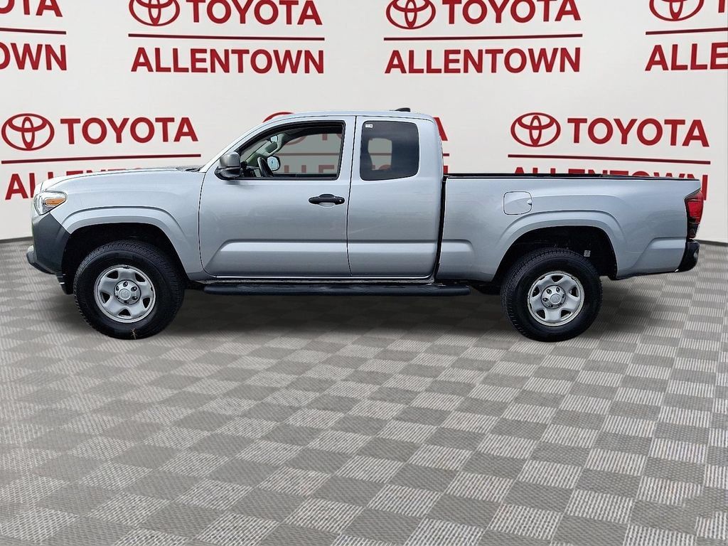 Used 2022 Toyota Tacoma SR RWD image 4