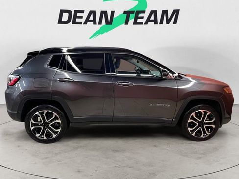 Used 2022 Jeep Compass Limited AWD/4WD image 9