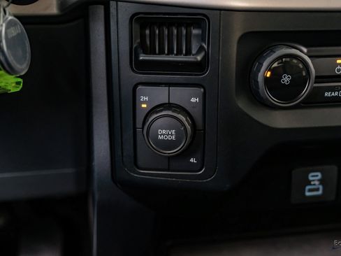 Used 2023 Ford F150 XLT w/ XTR Package image 52