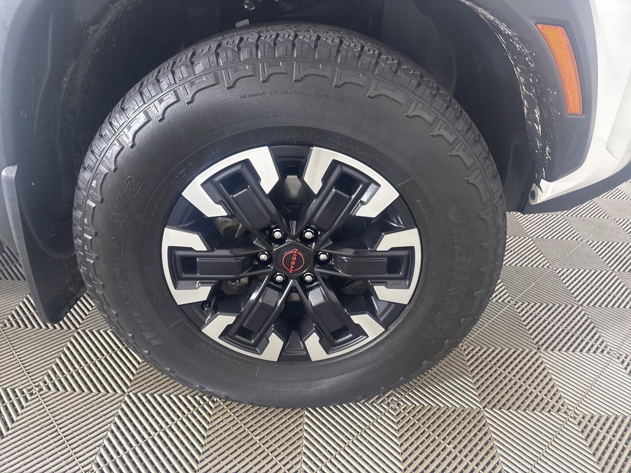 Used 2023 Nissan Frontier PRO-4X w/ Pro Convenience Package AWD/4WD image 38