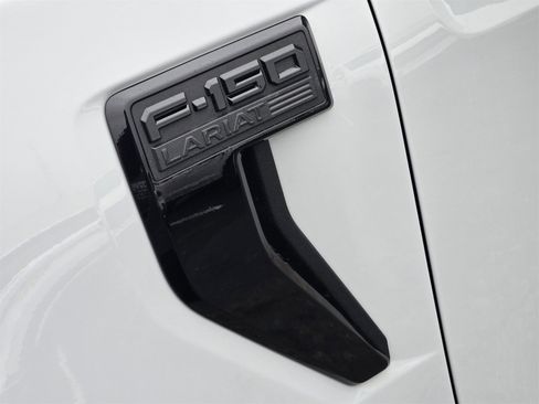 Used 2024 Ford F150 Lariat w/ FX4 Off-Road Package image 11
