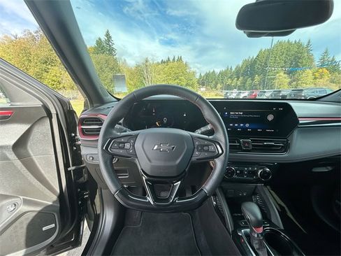 Used 2025 Chevrolet TrailBlazer RS w/ Convenience Package image 10