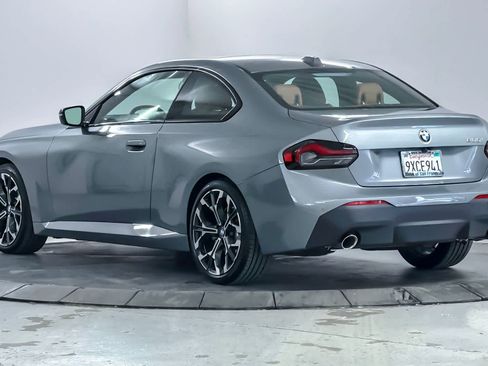 Used 2025 BMW 230i Coupe w/ Premium Package RWD image 6