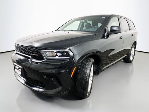 Used 2025 Dodge Durango GT image 3