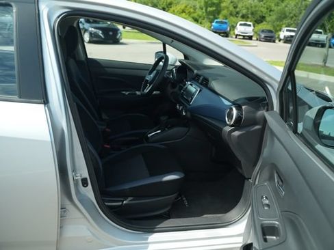 Used 2025 Nissan Versa SV FWD image 20