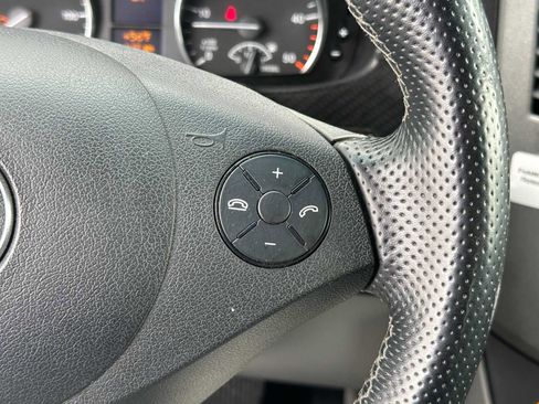 Used 2018 Mercedes-Benz Sprinter 2500 image 35