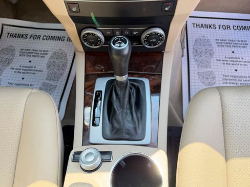 Used 2011 Mercedes-Benz GLK 350 4MATIC image 57