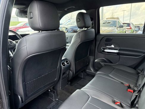 Used 2026 Mercedes-Benz GLB 250 4MATIC image 16