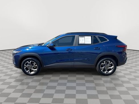 Certified 2024 Chevrolet Trax LT FWD image 7