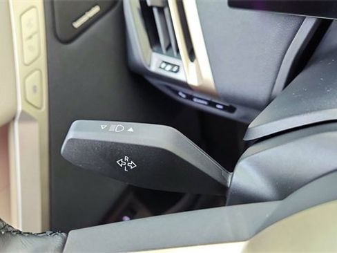 Used 2024 BMW iX xDrive50 w/ Premium Package image 42