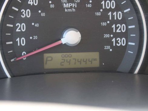 Used 2006 Kia Sedona EX FWD image 10