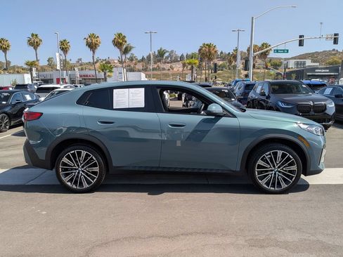 Used 2025 BMW X2 xDrive28i AWD/4WD image 3