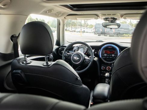 Used 2014 MINI Cooper 2-Door Hardtop FWD image 8