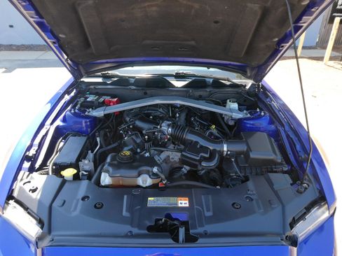 Used 2014 Ford Mustang Premium w/ Equipment Group 202A RWD image 31