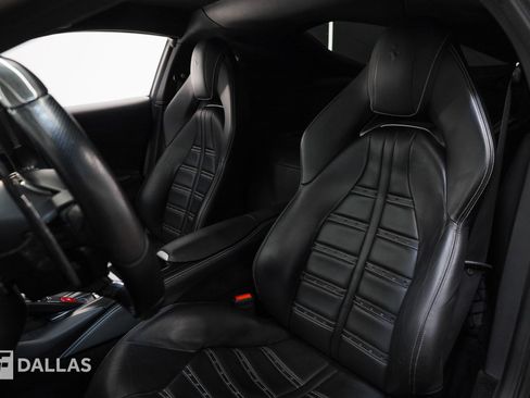 Used 2018 Ferrari 812 Superfast RWD image 25