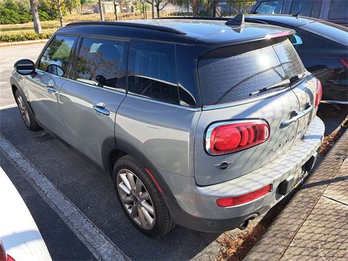 Used 2019 MINI Cooper Clubman w/ Premium Package image 4