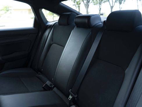 Used 2024 Honda Civic Sport image 18