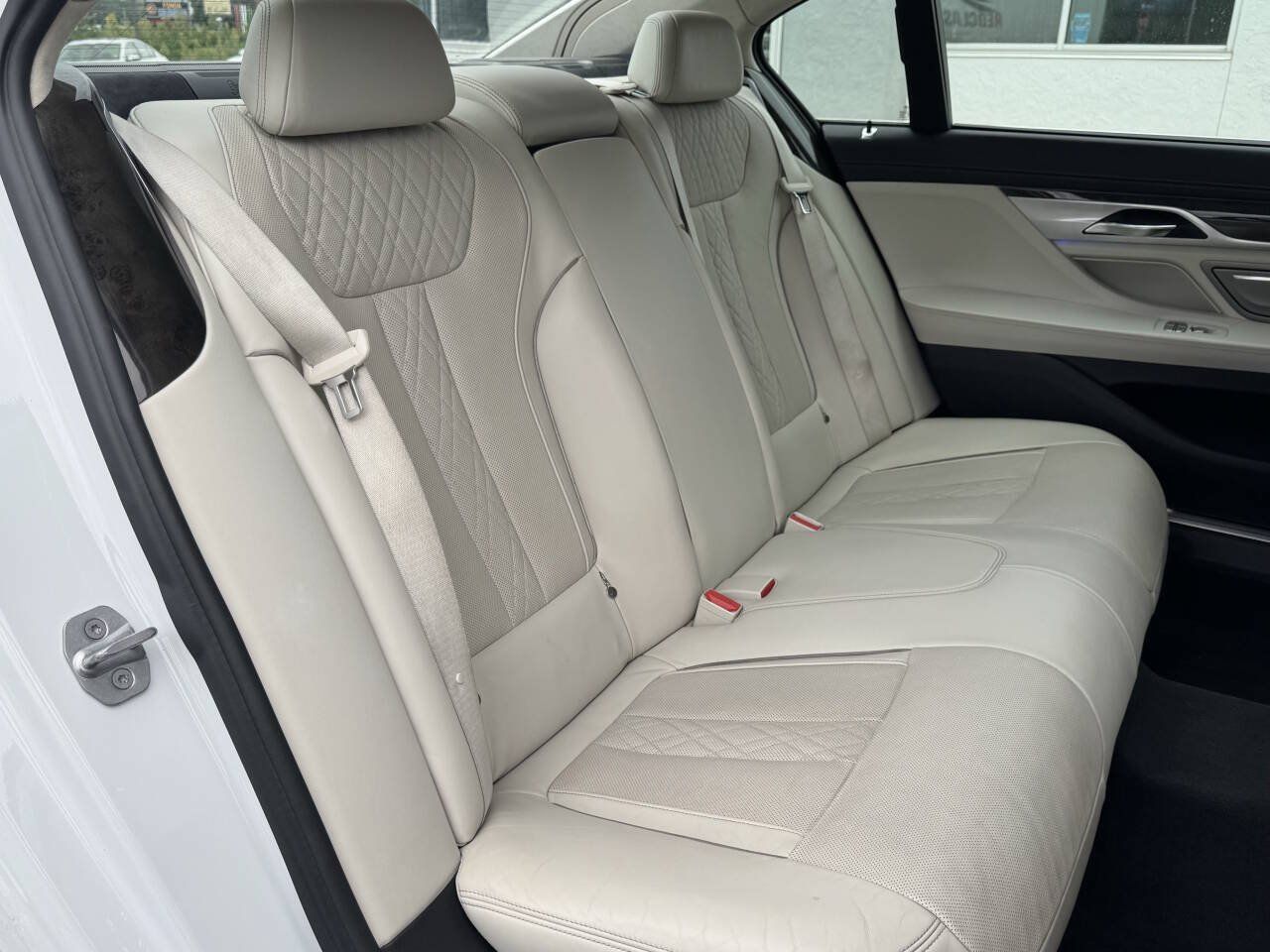 Used 2018 BMW 750i xDrive AWD/4WD image 11