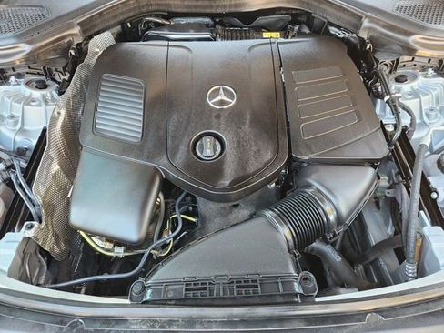 Used 2024 Mercedes-Benz GLC 300 4MATIC image 32