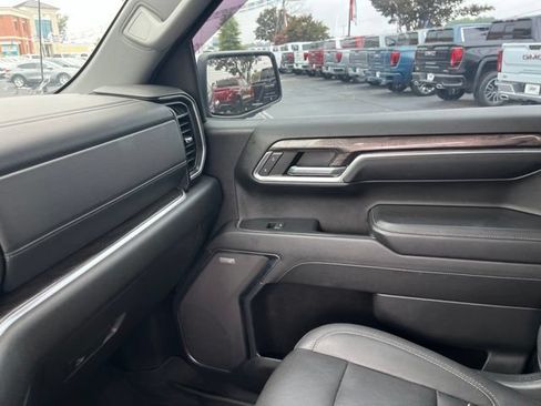 Used 2022 Chevrolet Silverado 1500 LTZ AWD/4WD image 27