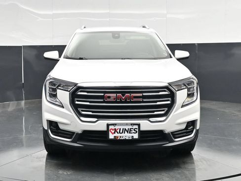 Used 2023 GMC Terrain SLT AWD/4WD image 4