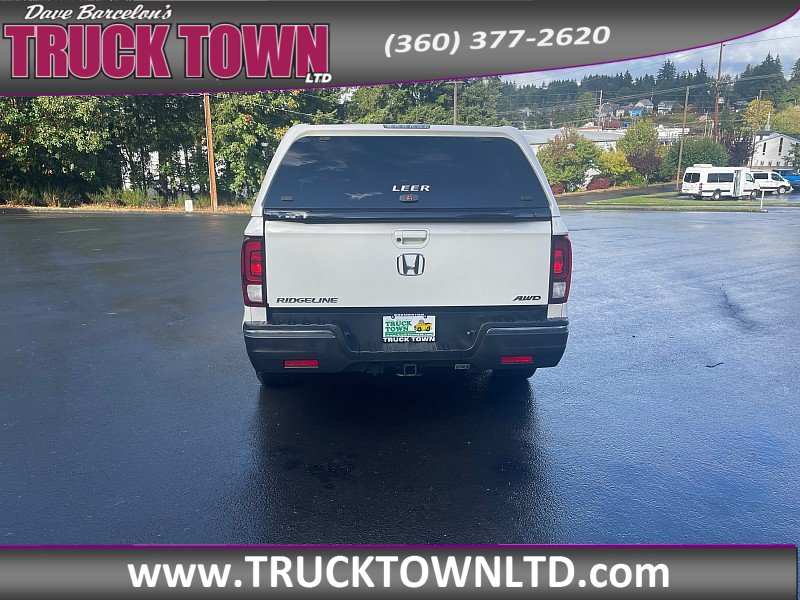 Used 2017 Honda Ridgeline RTL-T image 4