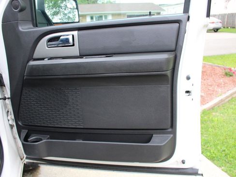 Used 2014 Ford Expedition Limited w/ Equipment Group 301A AWD/4WD image 39