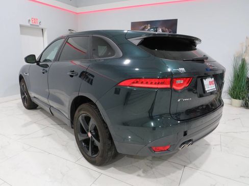 Used 2017 Jaguar F-PACE Premium image 6