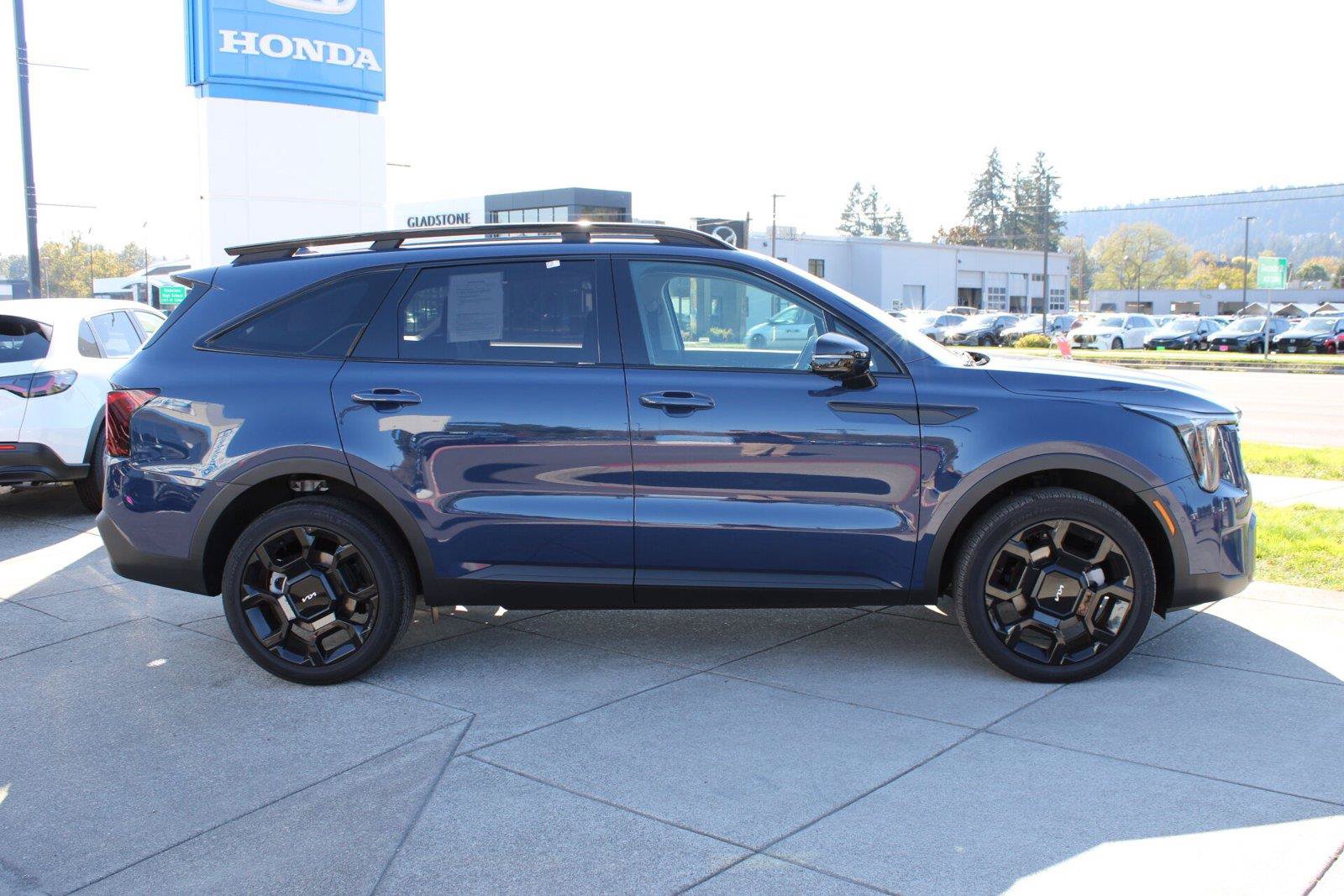 Used 2024 Kia Sorento SX AWD/4WD image 6