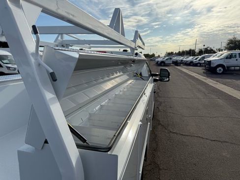 New 2026 Ford F250 XL w/ XL Chrome Package image 11