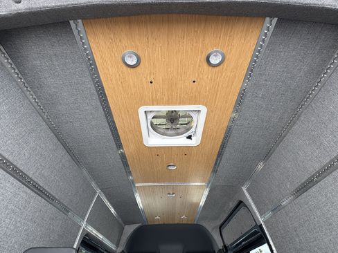 Used 2023 Mercedes-Benz Sprinter 2500 image 13