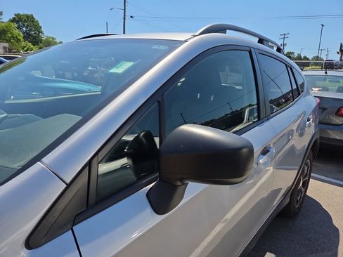 Used 2019 Subaru Crosstrek 2.0i w/ Eyesight System AWD/4WD image 10