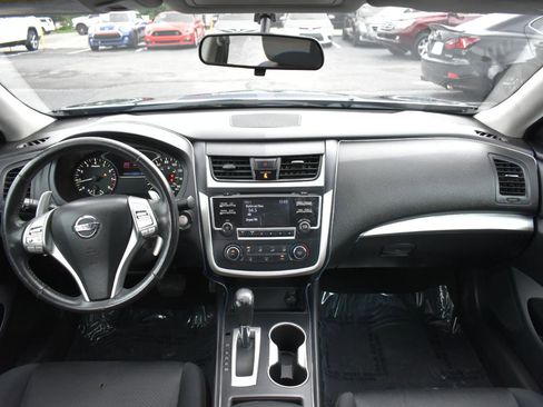 Used 2016 Nissan Altima 3.5 SR FWD image 11