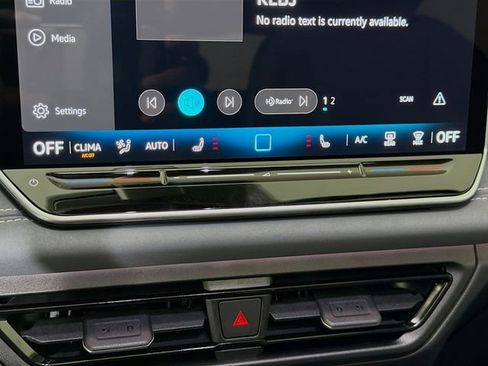 New 2026 Volkswagen Tiguan SE image 17