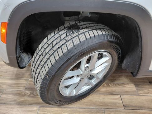 Certified 2022 Jeep Grand Cherokee L Laredo w/ Luxury Tech Group I image 28