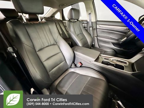 Used 2021 Honda Accord Touring image 17
