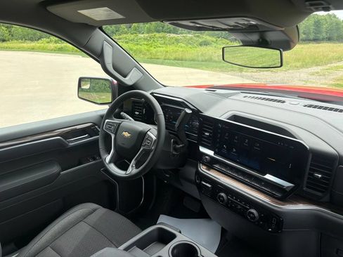 New 2026 Chevrolet Silverado 1500 LT AWD/4WD image 32