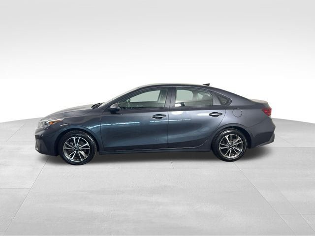 Used 2023 Kia Forte LXS FWD image 2