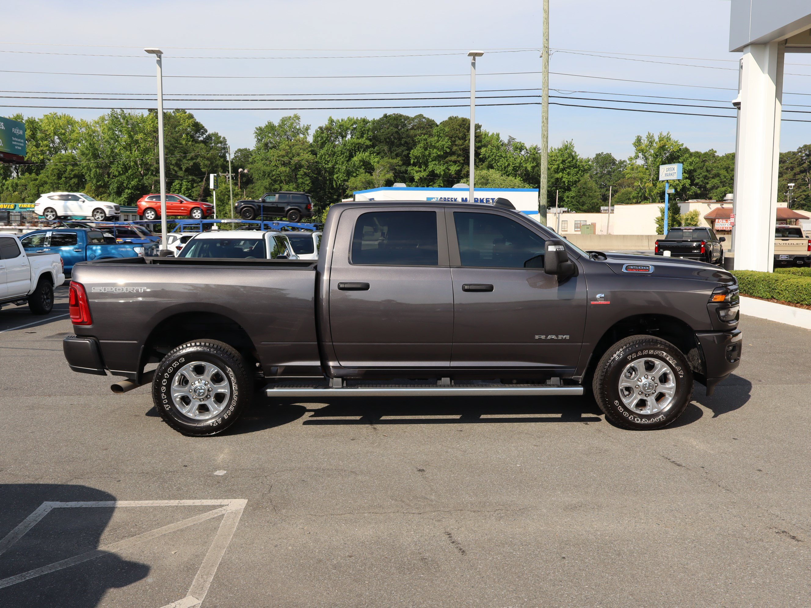 Used 2025 RAM 3500 Big Horn AWD/4WD image 11