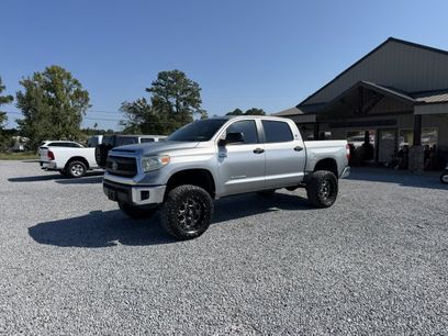 Used 2014 Toyota Tundra SR5 w/ SR5 Upgrade Package
