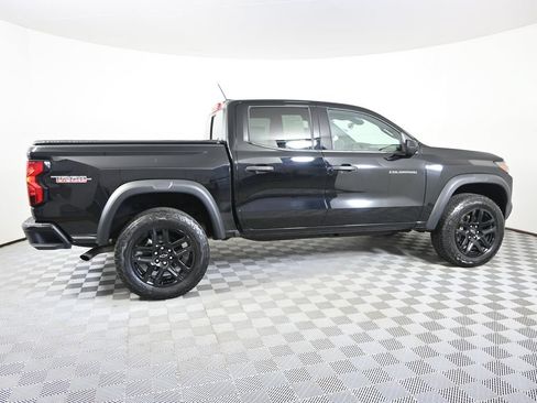 Used 2023 Chevrolet Colorado Trail Boss w/ Technology Package AWD/4WD image 8