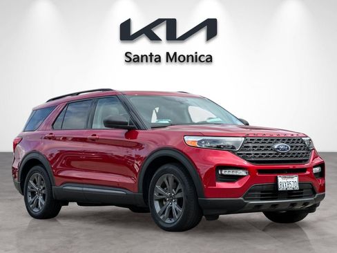 Used 2021 Ford Explorer XLT w/ Equipment Group 202A RWD image 8